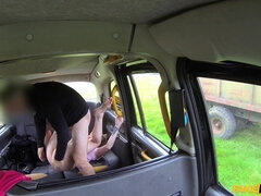 Arsch, Blasen, Auto, Handjob, Im freien, Arsch lecken, Rau, Schlampe