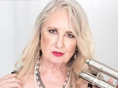 Amateur, Gros cul, Gros seins, Blonde, Doigter, Masturbation, Solo, Dénudage