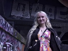Enthousiasteling, Blond, Pijpbeurt, Sperma in gezicht, Duits, Hardcore, Tiener, Tieten likken