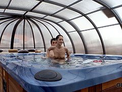Old guy makes love with his slender girlfriend in the jacuzzi