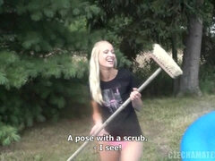 CZECH AMATEUR - SQUIRTING UMA LIKES IT HARD