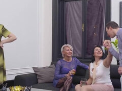 Anaal, Pijpbeurt, Dichtbij, Omie, Groep, Rijpe lesbienne, Orgie, Kut duiken