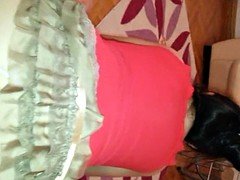 Под юбкой, Подглядывание, Жена