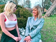 Grote mammen, Blond, Pijpbeurt, Rijpe lesbienne, Moeder die ik wil neuken, Trio