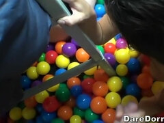 Минет, Брюнетки, Колледж, Семяизвержение, Общежитие, Крошечные, Киски, Тощие