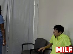 デカ尻, デカパイ, 女 人男 人, 淫乱熟女, 母, 看護婦, オーガズム, 三人