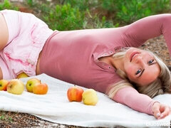 Cul, Blonde, Nue  à poil, Seins naturels, De plein air, Solo, Nénés