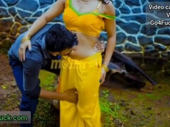 Inviting Indian bimbo crazy xxx scene