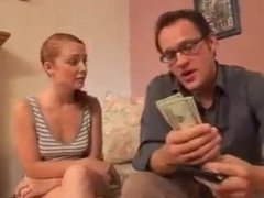 Niñera, Semen en la boca, Papá, Corridas faciales, Peludo, Pelirrojo, Flaco, Tetas