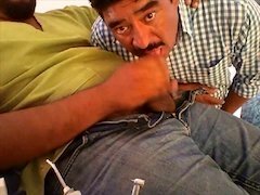 Sucer une bite, Homosexuelle, Fille latino, Masturbation, Suçant