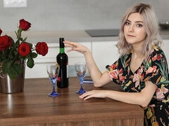 18 jahre, Blondine, Fingern, Natürlichen titten, Dürr, Entkleiden, Jungendliche (18+), Titten