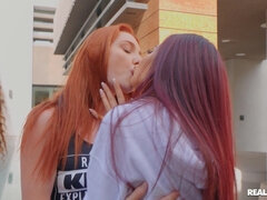 Поза 69, Любители, Группа, На природе, Пирсинг, Рыжие, Сиськи, Игрушки