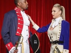 Grosse titten, Schwarz, Blondine, Blasen, Hundestellung, Handjob, Interrassisch, Titten