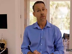 Sucer une bite, Attrapée, Papa, Léchez, Masturbation, Chatte, Rousse roux, Adolescente