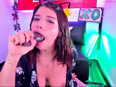 Hardest deepthroat sloppy gag show on cam