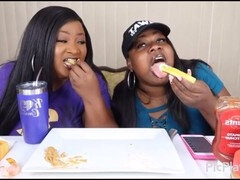 Curvy black MILF with luscious DSL enjoying popsicles