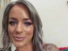 Grote kont, Grote mammen, Vingeren, Masturbatie, Mager, Alleen, Tatoeage, Tiener