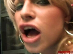 Amerikaans, Blond, Sperma shot, Ladyboy, Ondergoed, Rijden, Kousen, Tieten likken