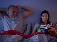 Gros seins, Sucer une bite, Tromperie, Couple, Faciale, Rousse roux, Plan cul à trois