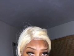 Ebony ghetto slut on webcam solo