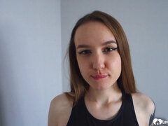 18 jaar, Enthousiasteling, Sperma shot, Voeten, Huisgemaakt, Roodharige vrouw, Rok, Kousen