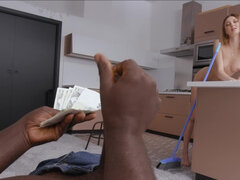 Анальный секс, Жопа, Межрасовый секс, Белье, Служанка, Деньги, Натуральные сиськи, Стринги