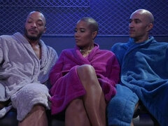 Черные, В клубе, Ноги, Унижение, Кожа, Натуральные, Бритые, Тату