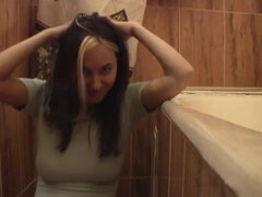 Amateur girl with nice boobs wants to make a hot tape