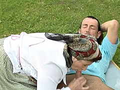 Verga grande, Mamada, Corridas, Corridas faciales, Alemán, Sexo duro, Al aire libre, Tetas