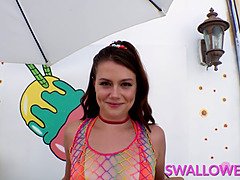 Grosser schwanz, Blasen, Sperma im mund, Spermaladung, Hd, Zierlich, Schlucken, Titten