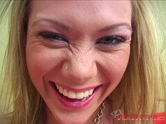 Grote lul, Grote mammen, Sperma shot, Sperma in gezicht, Natuurlijke tieten, Gezichtspunt, Slikken, Tieten likken