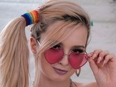 Blondine, Blasen, Besamung, Hundestellung, Handjob, Muschi, Rasiert, Taboo