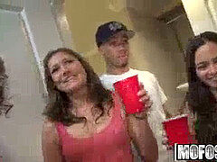 Amateurs, hookup, party