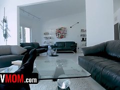 Grosser arsch, Grosser schwanz, Blasen, Spermaladung, Kehlenfick, Lecken, Milf, Schreiend