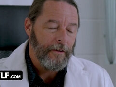 Американки, Большая жопа, Большие сиськи, Доктор, Огромные размеры, Милф, Медсестра, Табу