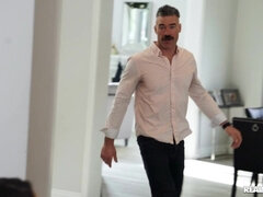 Pijpbeurt, Bruinharig, Rondborstig, Diep in de keel, Latijnse vrouw, Likken, Kut duiken, Tiener