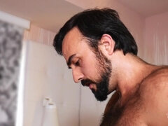 Anal, Chambre à dormir, Grosse bite, Gros seins, Sucer une bite, Gorge profonde, En levrette, Nénés