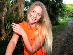 Cul, Sucer une bite, Dingue, En levrette, Branlette thaïlandaise, De plein air, Pov, Adolescente