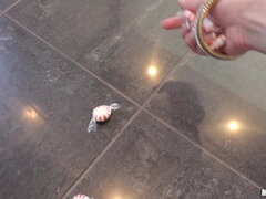 Aus dem arsch in den mund, Blondine, Blasen, Fingern, Handjob, Natürlichen titten, Hintern versohlen, Spielzeuge