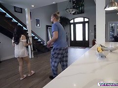 アジア人, デカパイ, フェラチオ, イマラチオ, Hd, 小柄, 叫ぶ, ティーン