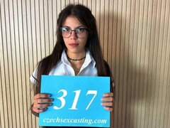 18 jaar, Grote kont, Grote mammen, Pijpbeurt, Bruinharig, Vriendin, Mager, Tiener