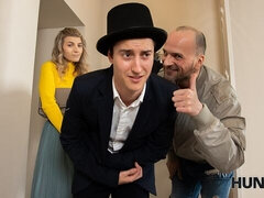 Grosser schwanz, Blondine, Blasen, Hundestellung, Puppe, Natürlichen titten, Strümpfe, Jungendliche (18+)