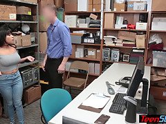 楽屋, デカパイ, フェラチオ, 巨乳な, ラティーナ, お仕置き, 現実, ユニフォーム