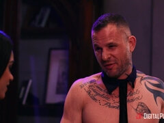 Scarlit Scandal gives nice blowjob to Scott Nails