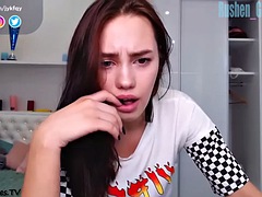 Amateur, Brunette brune, Masturbation, Mère que j'aimerais baiser, Solo, Jouets