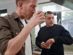 Arsch, Blasen, Schwanz, Hardcore, Muschi, Titten, Nass