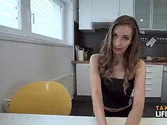 Leie, In den arsch, Sadomasochismus, Blasen, Braunhaarige, Spermaladung, Domination, Geld