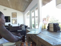 Большой член, Черные, Блондинки, Черненькие, Межрасовый секс, Киски, Бритые, Тощие