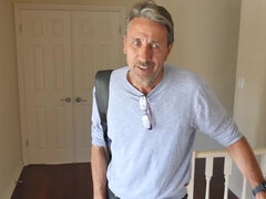 Tussi, Grosser schwanz, Grosse titten, Blasen, Braunhaarige, Flotter dreier