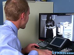 Большие сиськи, Грудастые, Одетые девушки голые парни, Постарше, Член, Милф, Чулки, Втроем